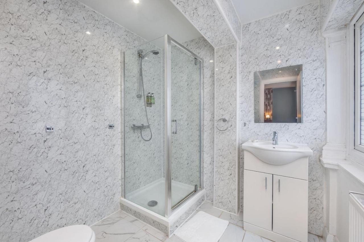 Small Double Room,1318865233:JPEG